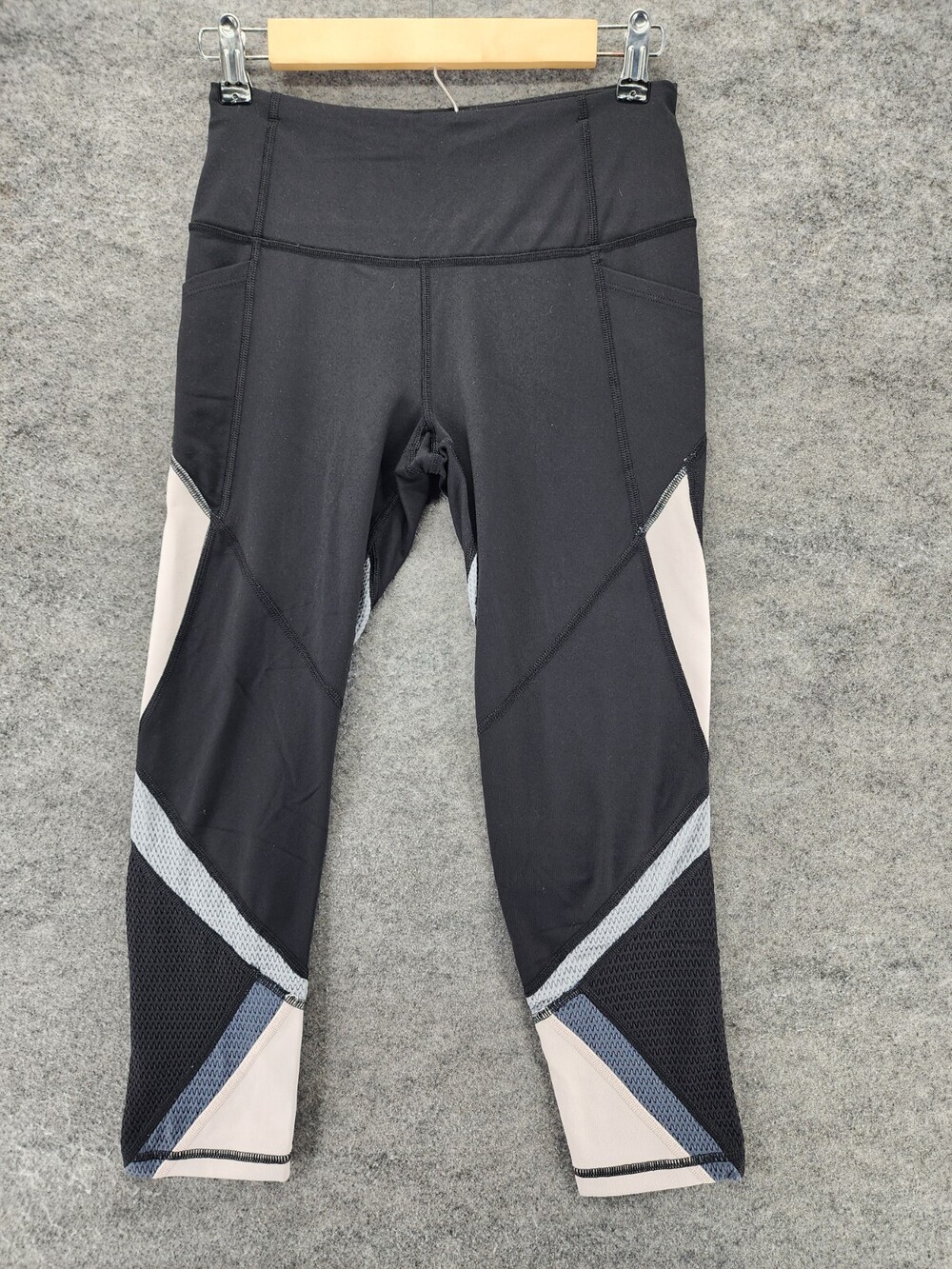 Victoria Secret Sport Leggings Womens Small Knockout Capri Black